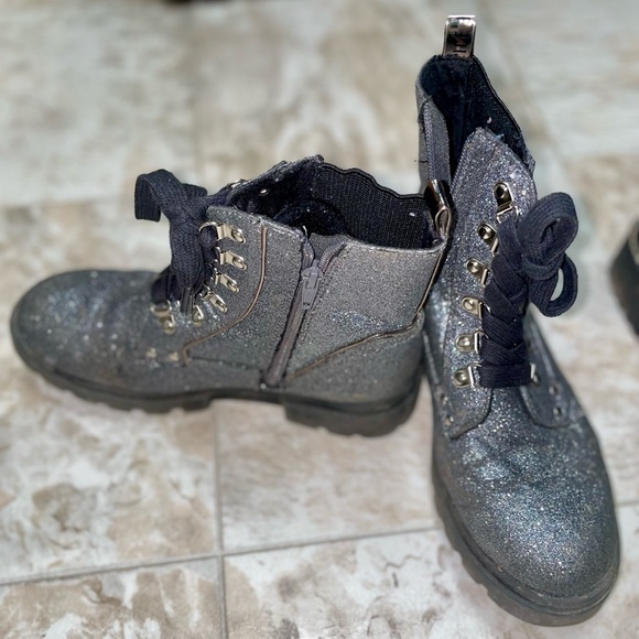 Justice Black glitter combat boots size 5 - Picture 1 of 3